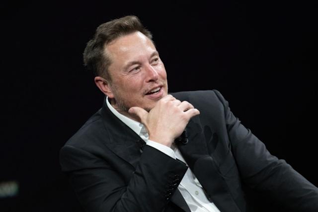 Elon Musk announcing free Starlink satellite internet service for Venezuela Elon Musk announcing free Starlink satellite internet service for Venezuela