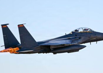 US and Iran Race to Find Crew Member of Downed Fighter Jet Amid War